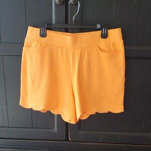 Kim Gravel Belle Scalloped Shorts